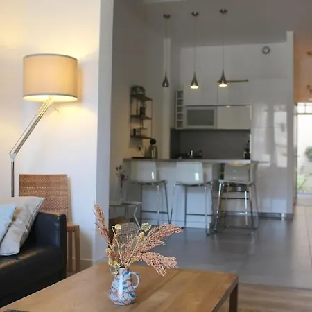 Superbe T2 Spacieux Centre-ville Avec Exterieur Apartmán