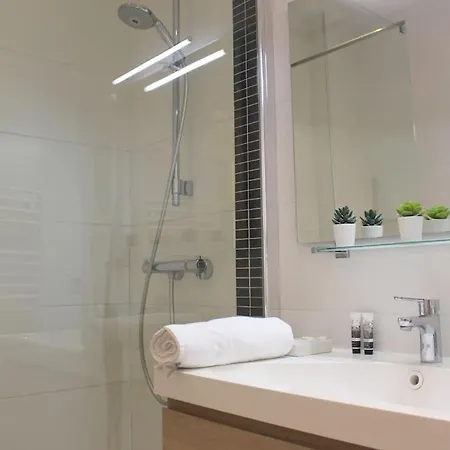 Superbe T2 Spacieux Centre-ville Avec Exterieur Apartmán *